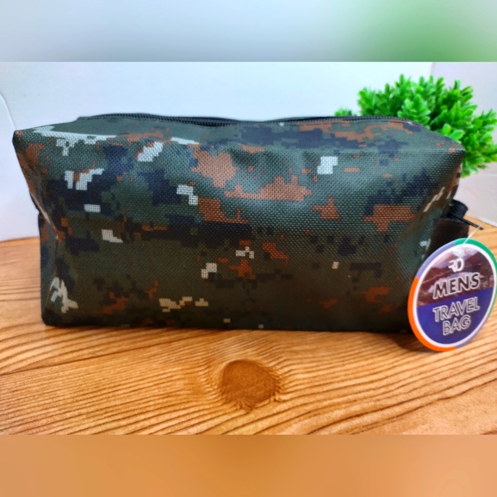 Men's Travel Bag Digital Camo